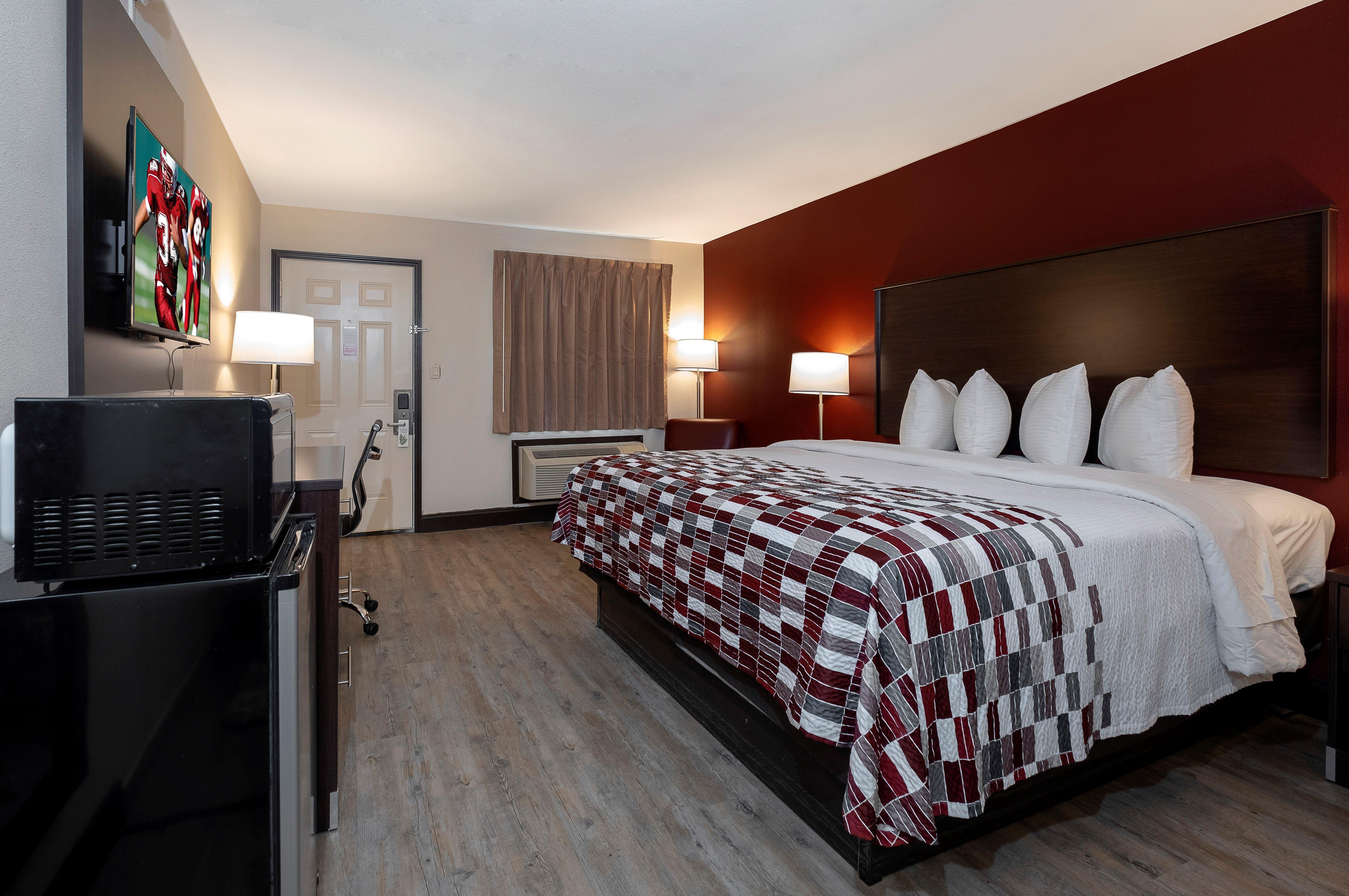 Red Roof Inn Масл-Шолс Екстер'єр фото