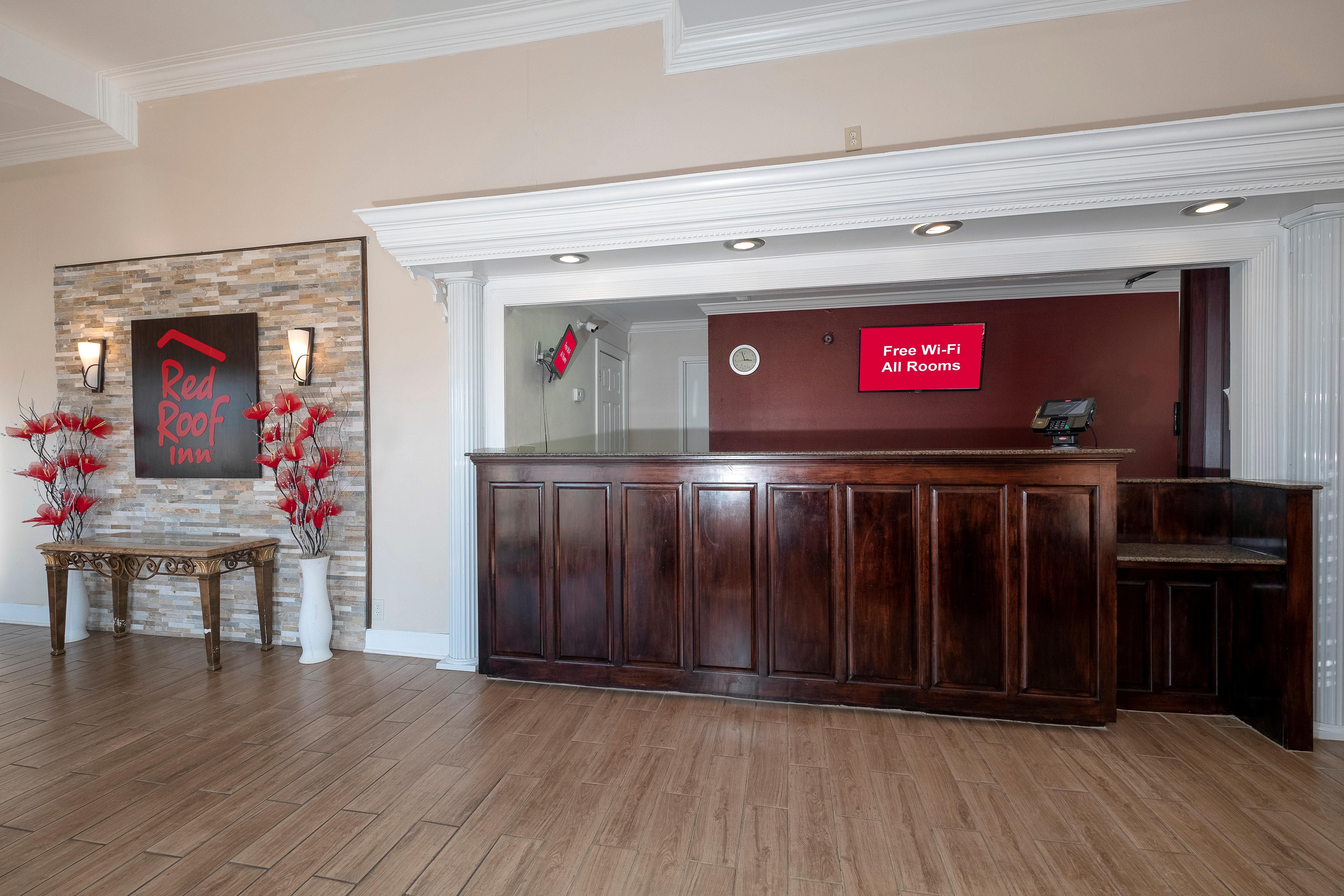 Red Roof Inn Масл-Шолс Екстер'єр фото