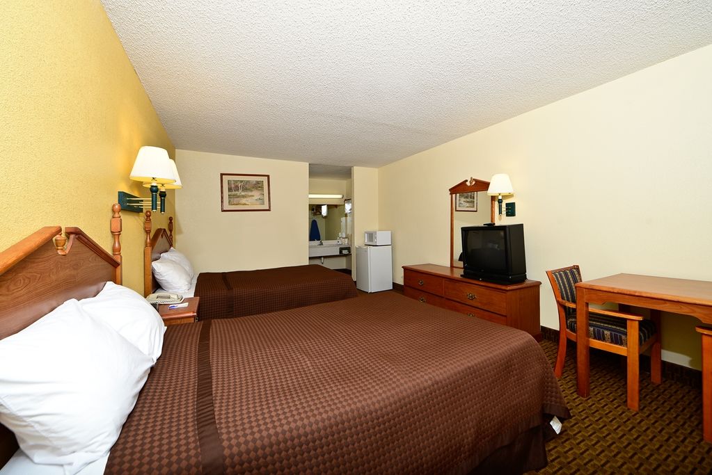 Red Roof Inn Масл-Шолс Номер фото