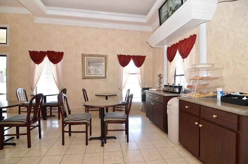 Red Roof Inn Масл-Шолс Екстер'єр фото