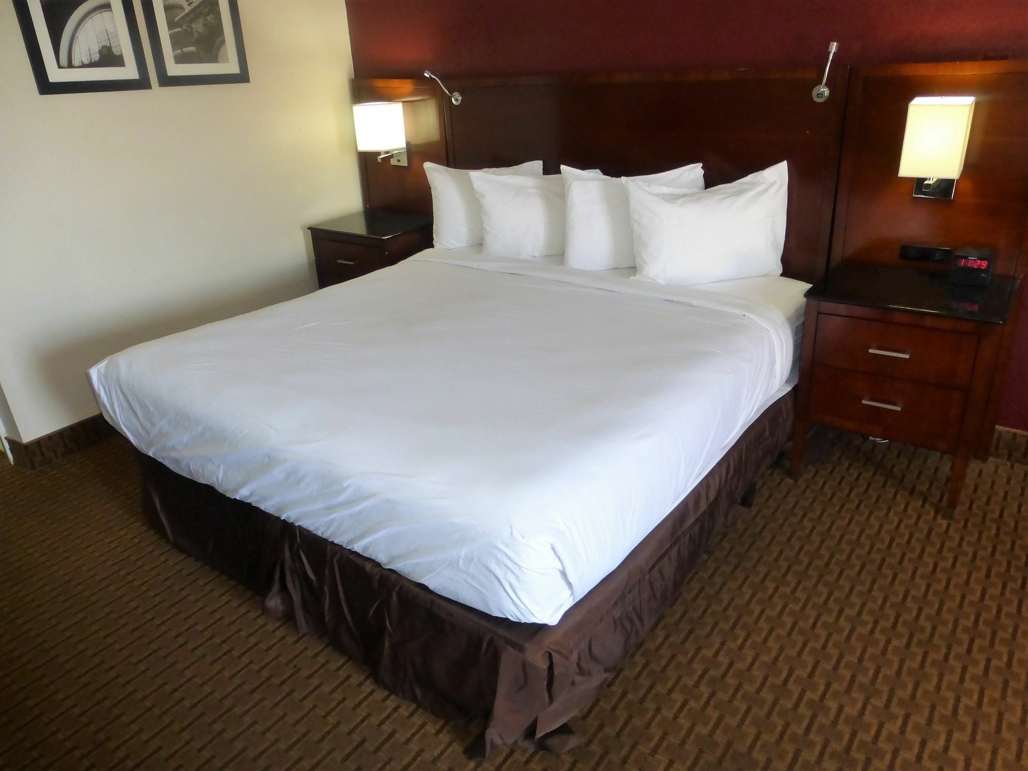Red Roof Inn Масл-Шолс Екстер'єр фото